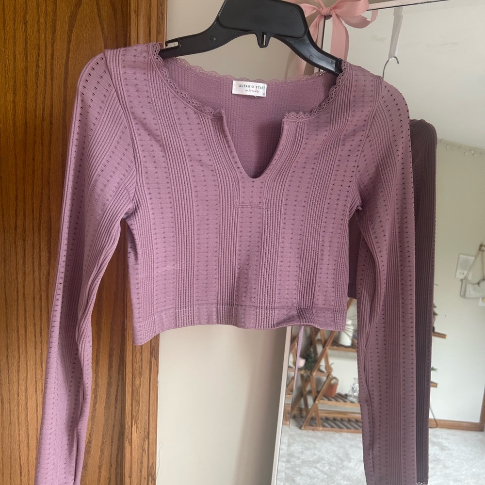 Altar'd State Purple Ribbed Crop Blouse